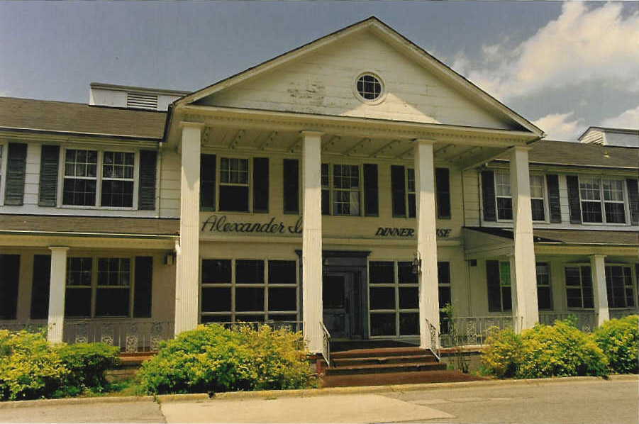 The Alexander Inn at Oak Ridge